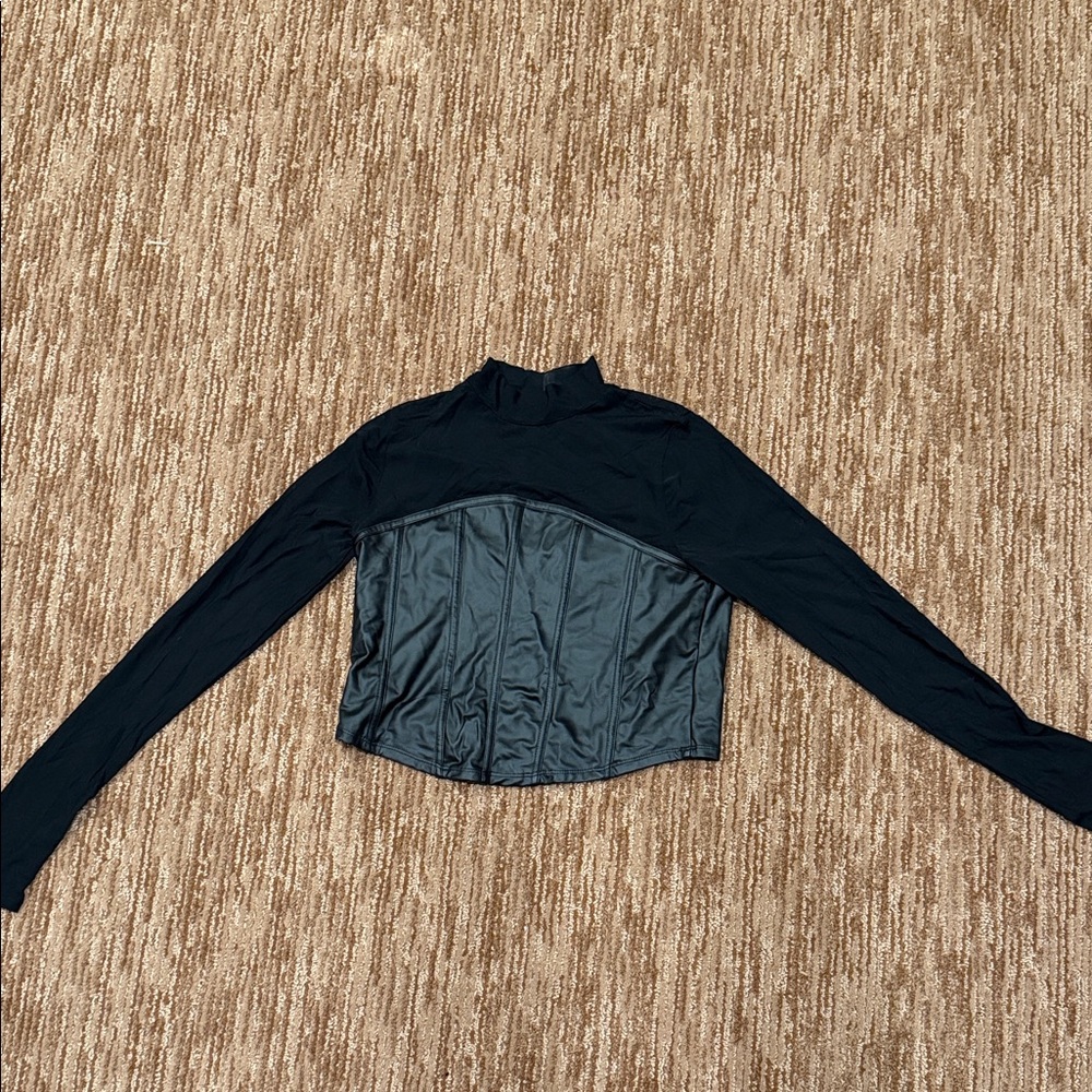 Fitted Black Long-Sleeve Corset Crop Top